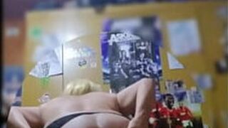 Passive transvestite Soledad moans in pain with her rubber dildo - porn video