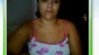 bitch shows off on cam - porn video