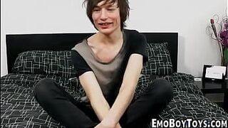 Emo teens jerks off until he cums - porn video