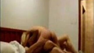 Screaming Latina in threesome - porn video